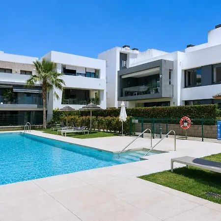 Lejlighed Elegant Retreat With Terrace, Pools & Gym *