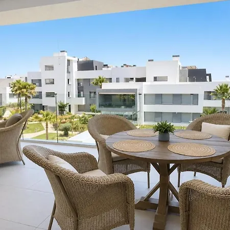 Elegant Retreat With Terrace, Pools & Gym * Estepona